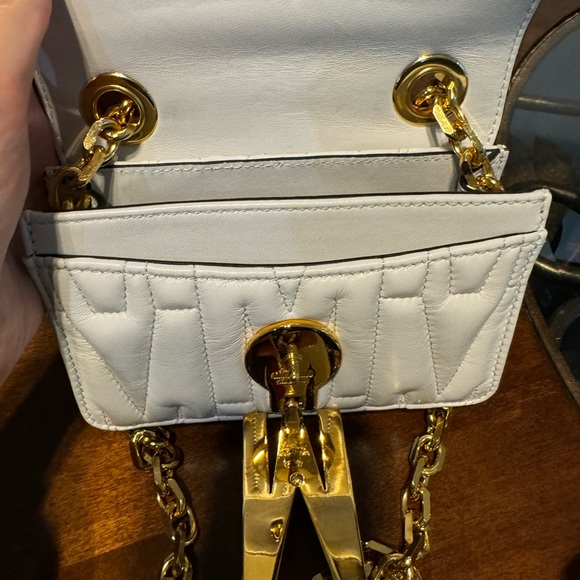 White  Moschino calfskin mini bag finished with refined matelasse quilting NWT - Picture 7 of 9